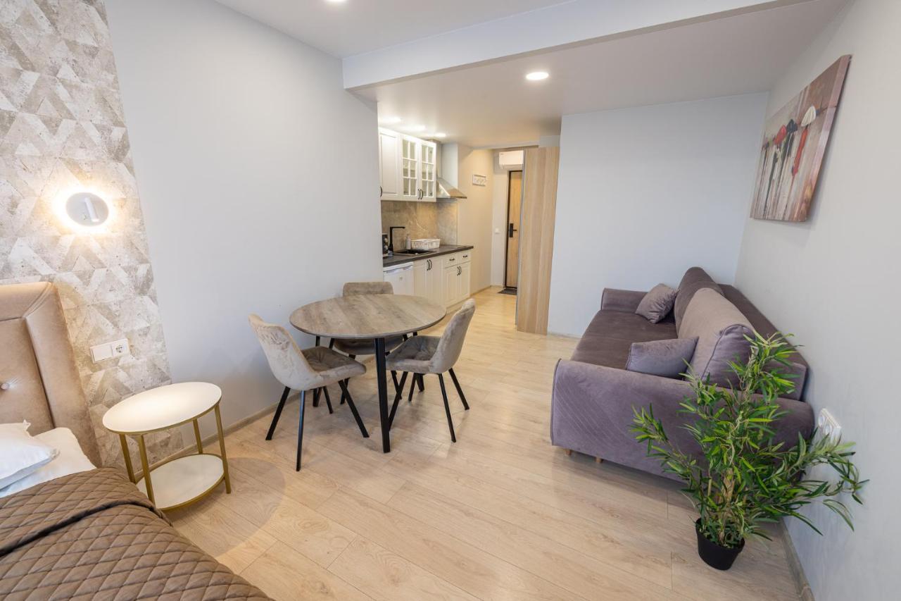Dharma Stay Apartamentai Telšiai Esterno foto