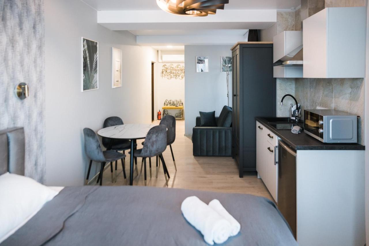 Dharma Stay Apartamentai Telšiai Esterno foto