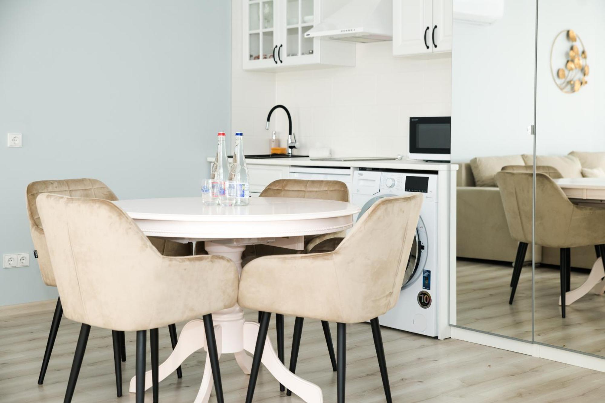 Dharma Stay Apartamentai Telšiai Esterno foto