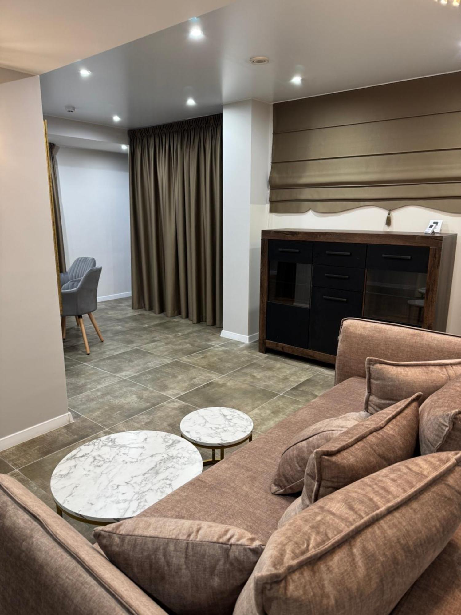 Dharma Stay Apartamentai Telšiai Esterno foto