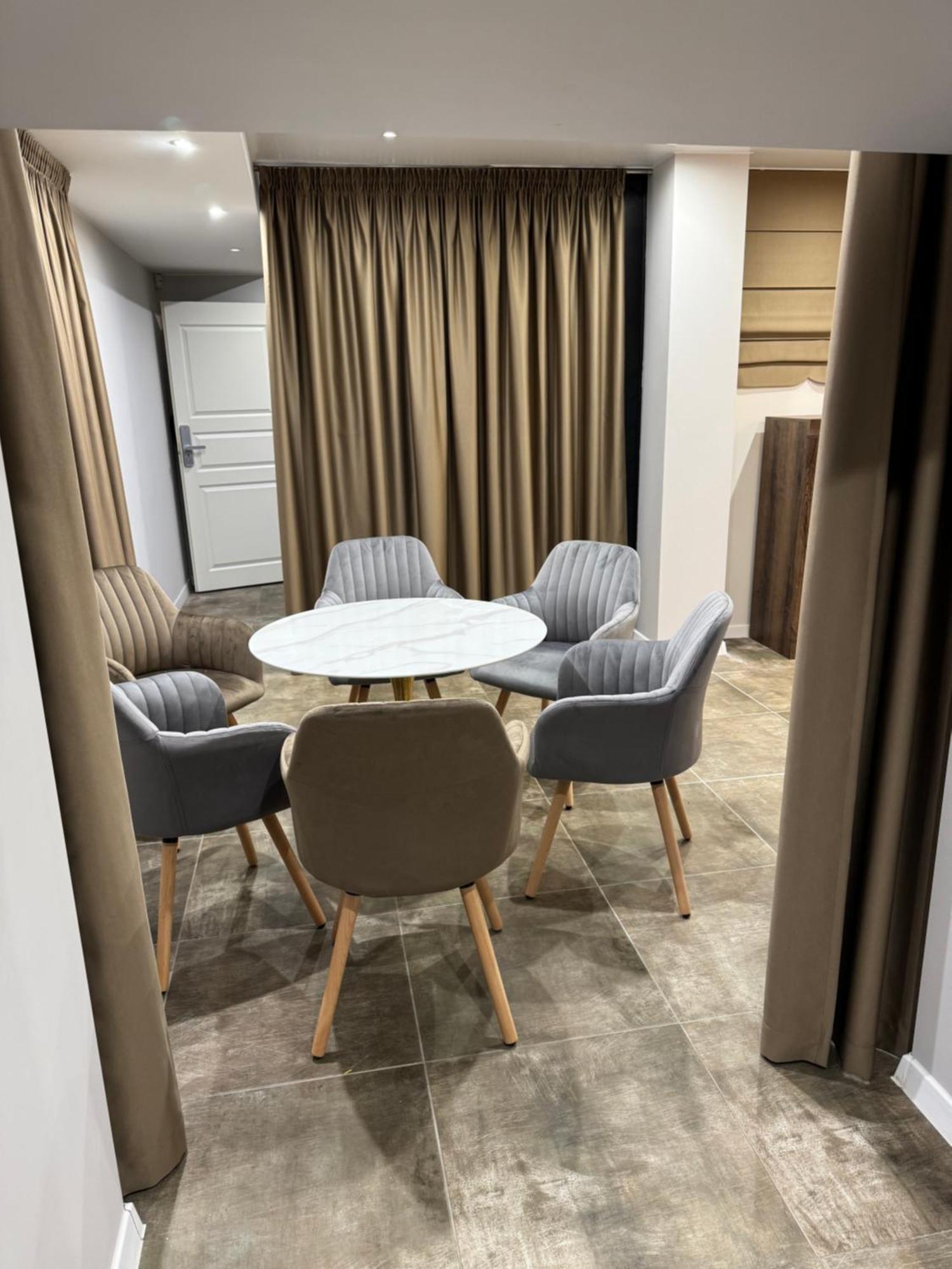 Dharma Stay Apartamentai Telšiai Esterno foto